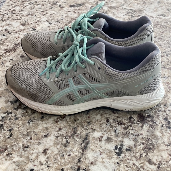 ASICS - Picture 2 of 4